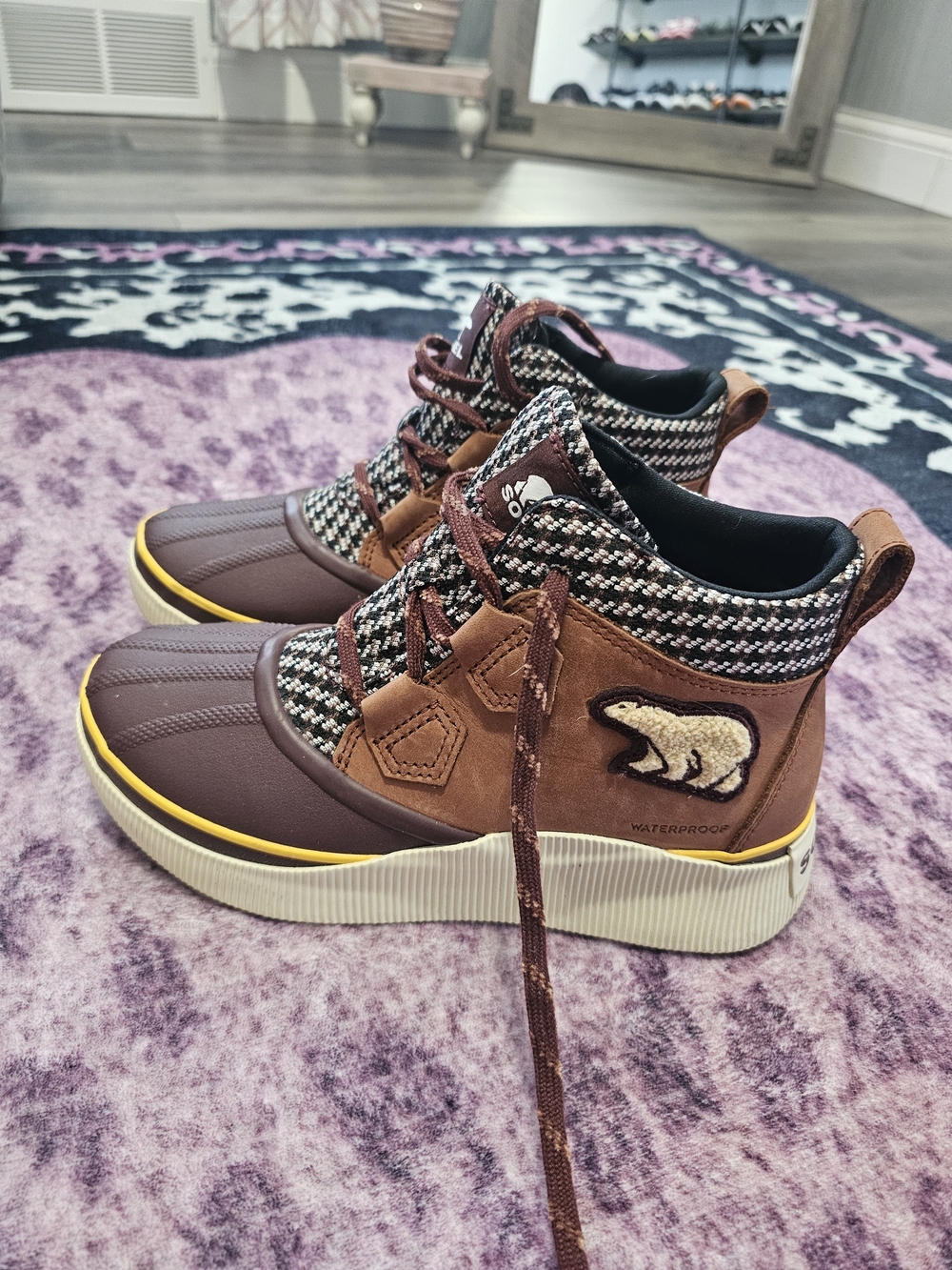 Sorel Womens Brown  High-Top Boots with Polar Bear Patch